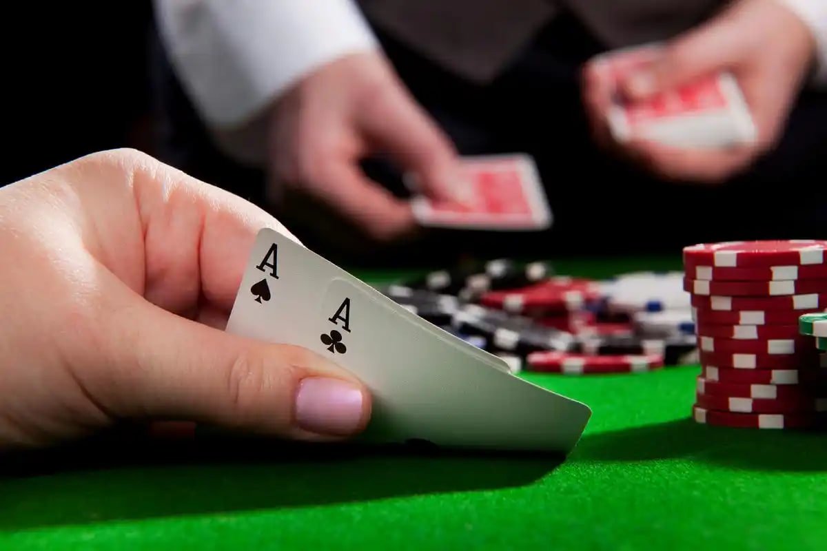 Live market interface during M-World Championship fixtures